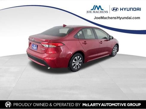 Used 2022 Toyota Corolla LE w/ Premium Interior Package image 6