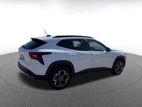 Used 2025 Chevrolet Trax LT image 15