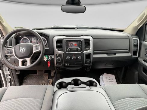 Used 2022 RAM 1500 Classic SLT AWD/4WD image 22