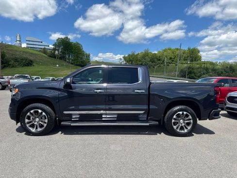 Used 2024 Chevrolet Silverado 1500 High Country AWD/4WD image 3