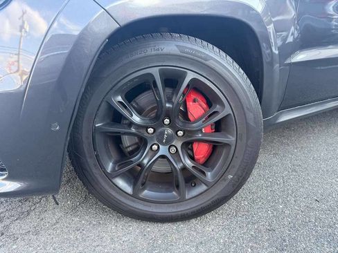 Used 2017 Jeep Grand Cherokee SRT image 10