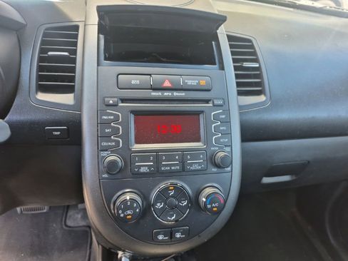 Used 2012 Kia Soul + image 5
