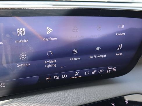Used 2025 Buick Enclave Preferred FWD image 9