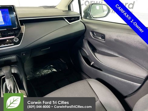 Used 2024 Toyota Corolla LE image 27
