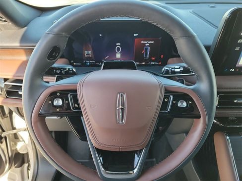 Used 2025 Lincoln Aviator Reserve w/ Equipment Group 201A image 21