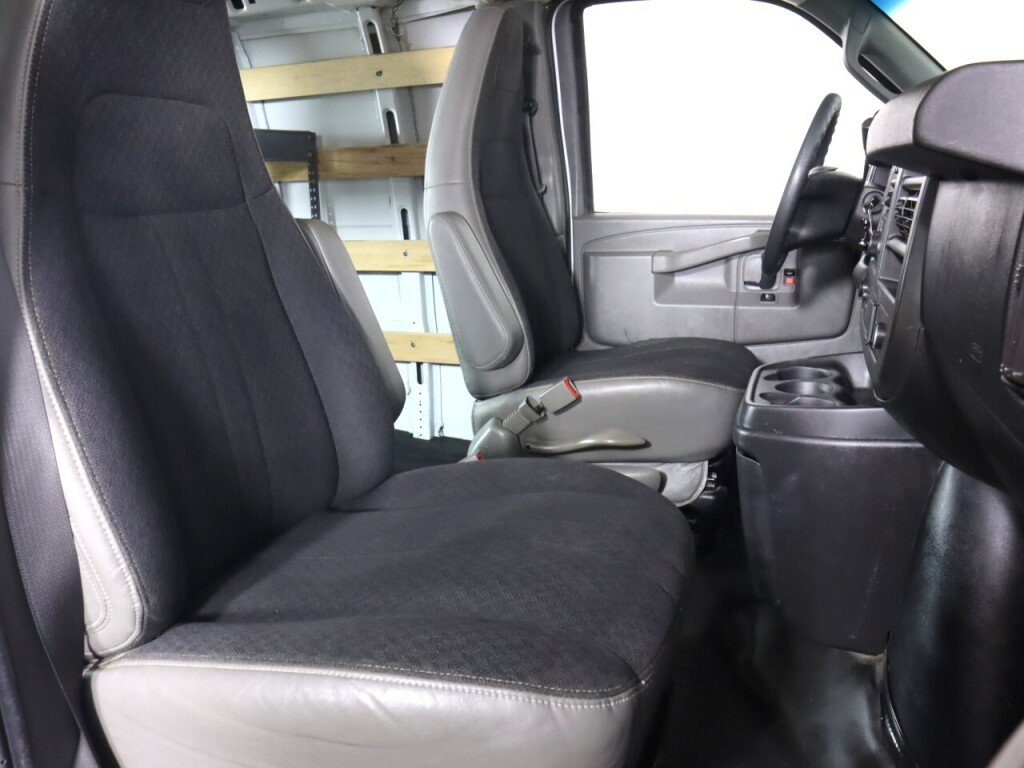 Used 2018 GMC Savana 2500 w/ Driver Convenience Package RWD image 33