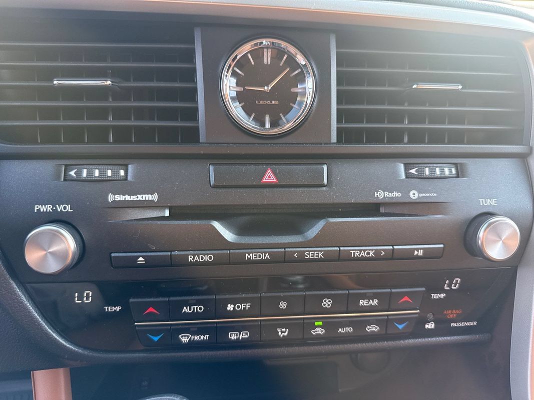Used 2021 Lexus RX 350L Premium w/ Premium Package AWD/4WD image 26