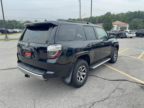 Used 2019 Toyota 4Runner TRD Off-Road Premium AWD/4WD image 7