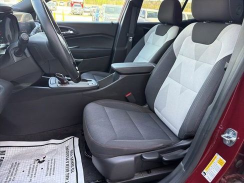 Used 2024 Chevrolet Trax RS image 20