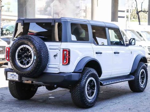 New 2026 Ford Bronco Outer Banks w/ Sasquatch Package image 4