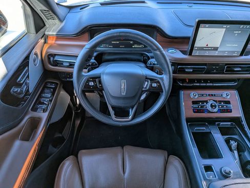 Certified 2022 Lincoln Aviator Reserve w/ Equipment Group 201A image 19