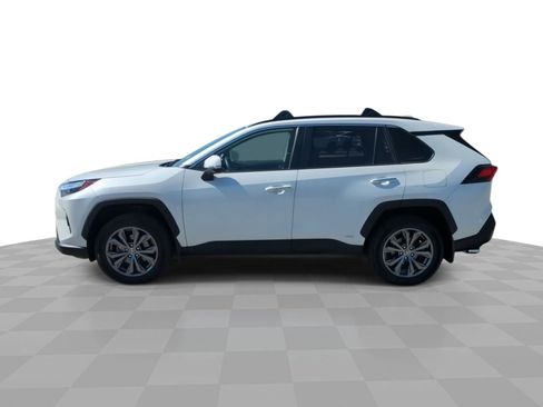 Used 2022 Toyota RAV4 Limited AWD/4WD image 5