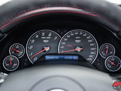 Used 2013 Chevrolet Corvette 427 w/ 1SC Preferred Equipment Group RWD image 9