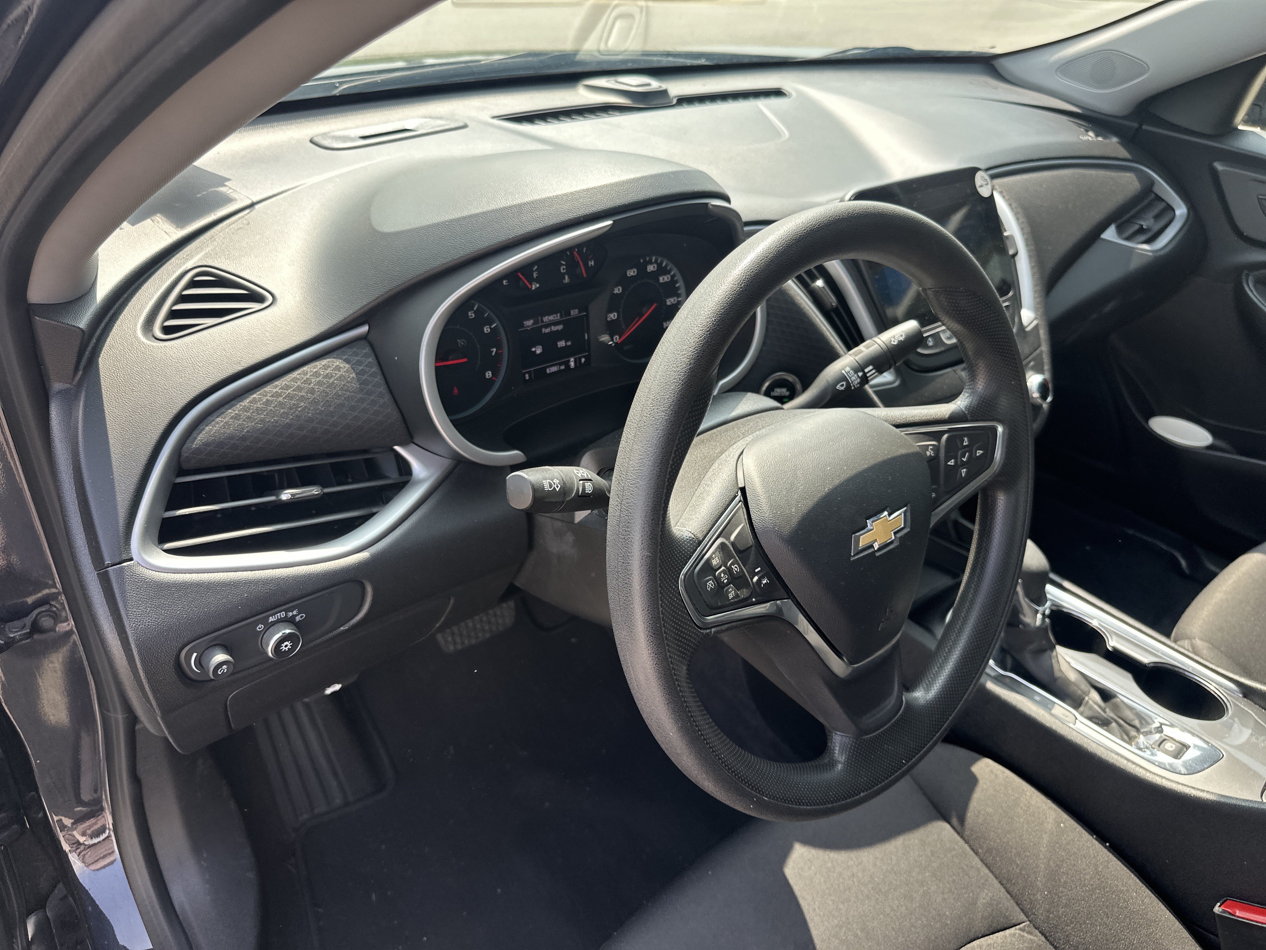 Used 2023 Chevrolet Malibu LT FWD image 11