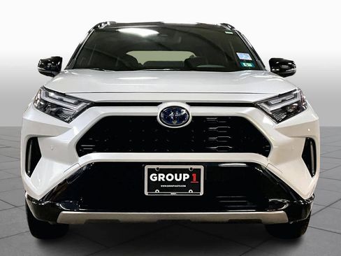 Used 2024 Toyota RAV4 XSE w/ Advanced Technology Package image 4