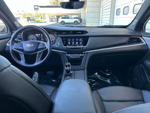 Certified 2024 Cadillac XT5 Premium Luxury w/ Technology Package AWD/4WD image 28