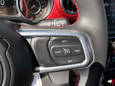 Used 2023 Jeep Gladiator Rubicon w/ LED Lighting Group AWD/4WD image 16