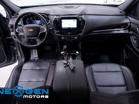 Used 2023 Chevrolet Traverse RS w/ LPO, Floor Liner Package AWD/4WD image 11
