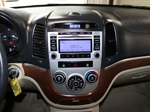 Used 2009 Hyundai Santa Fe GLS FWD image 13