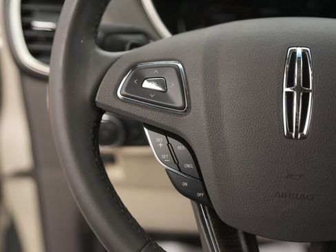 Used 2017 Lincoln MKX Select w/ Select Plus Package image 22