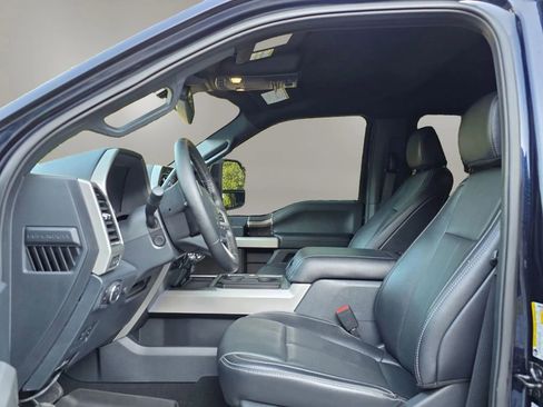 Used 2022 Ford F250 Lariat w/ Black Appearance Package AWD/4WD image 15