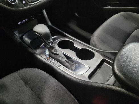 Used 2022 Chevrolet Malibu LS FWD image 26