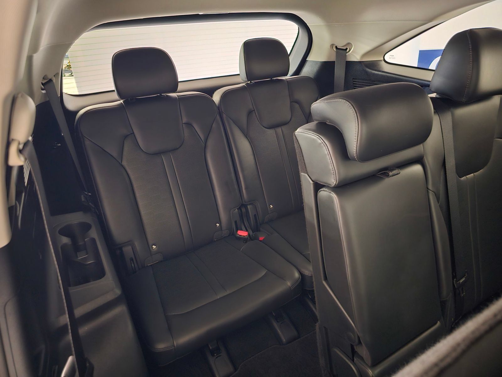 Used 2024 Kia Sorento S w/ Panoramic Sunroof Package FWD image 27