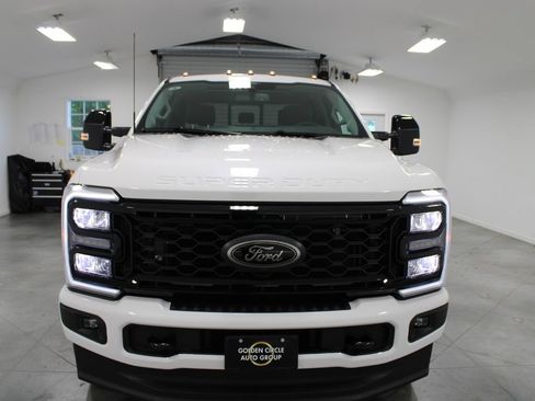 New 2026 Ford F250 Lariat w/ Black Appearance Package AWD/4WD image 2