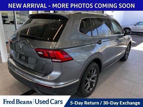 Used 2024 Volkswagen Tiguan SE AWD/4WD image 4