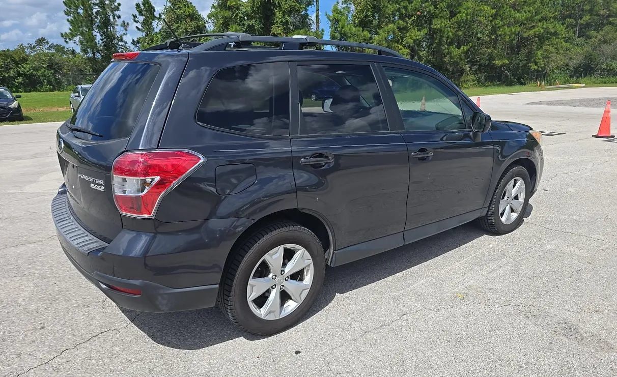 Used 2014 Subaru Forester 2.5i Premium w/ Popular Package #2 AWD/4WD image 4