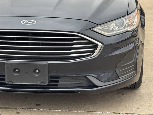 Used 2020 Ford Fusion SE image 10