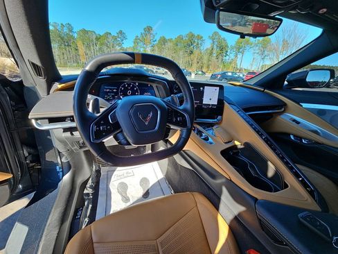 Used 2021 Chevrolet Corvette Stingray Preferred Cpe w/ Z51 Performance Package image 19