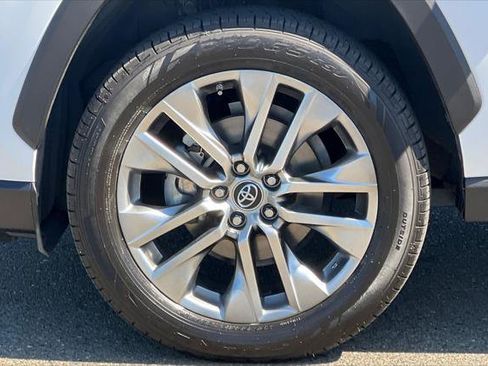 Certified 2019 Toyota RAV4 XLE Premium w/ Cold Weather Package FWD image 32