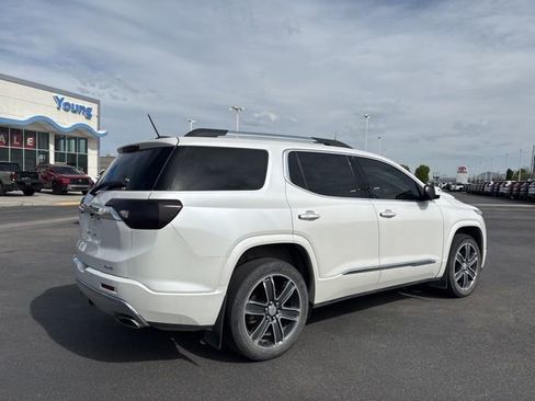 Used 2017 GMC Acadia Denali w/ Technology Package image 3