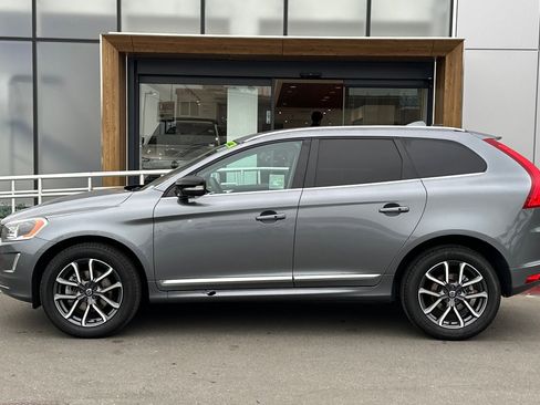 Used 2017 Volvo XC60 T6 Dynamic w/ Preferred Option Package image 5