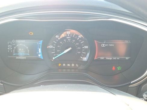 Used 2020 Ford Fusion SE image 47