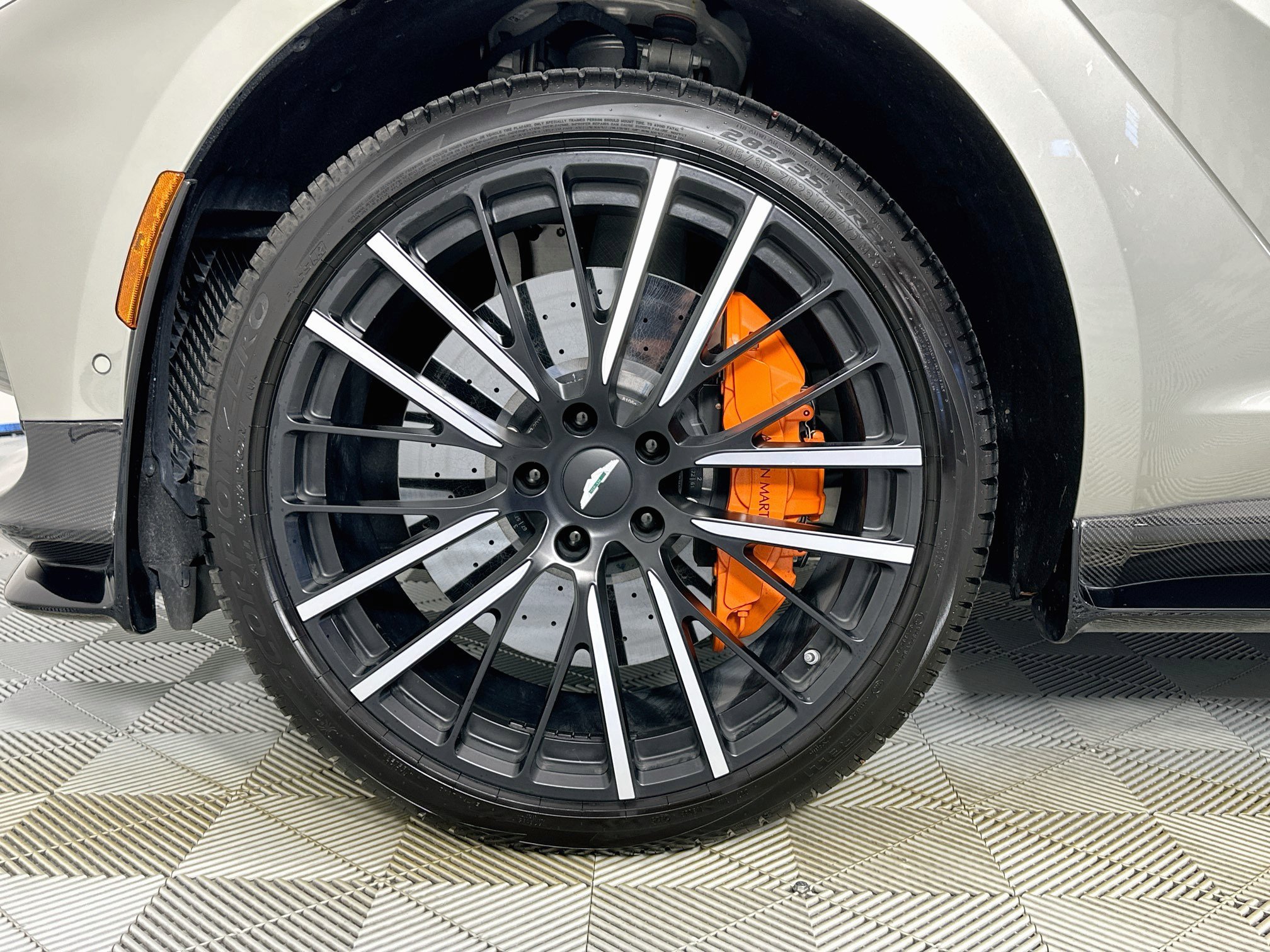 Used 2023 Aston Martin DBX 707 AWD/4WD image 4
