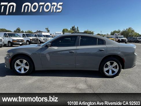 Used 2019 Dodge Charger Police w/ Integrated Display Package RWD image 3