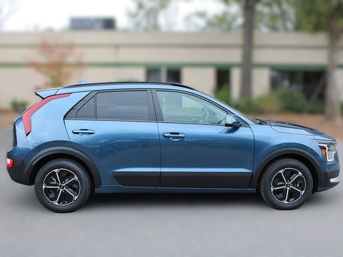 New 2026 Kia Niro EX FWD image 5