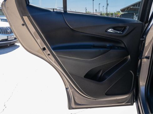 Used 2019 Chevrolet Equinox LT image 11