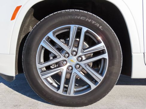 Certified 2022 Chevrolet Traverse High Country w/ LPO, Floor Liner Package image 17