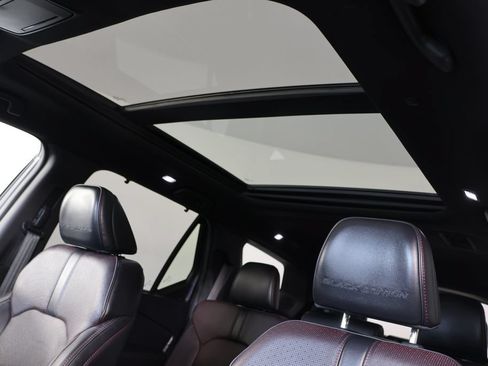 Used 2025 Honda Pilot Black Edition image 20