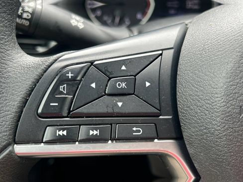 Used 2024 Nissan Sentra SV FWD image 30