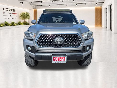 Used 2019 Toyota Tacoma TRD Off-Road AWD/4WD image 3