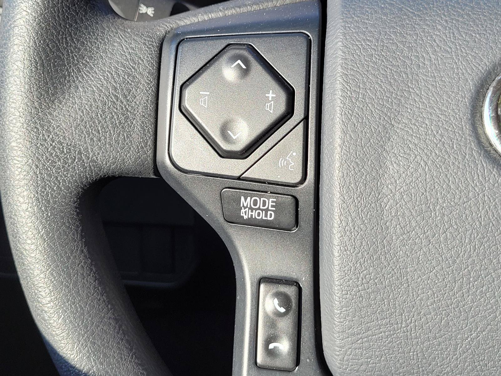 Used 2020 Toyota Tacoma SR RWD image 9