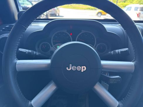 Used 2009 Jeep Wrangler Sahara AWD/4WD image 29