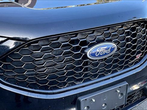 Used 2023 Ford Edge ST image 31