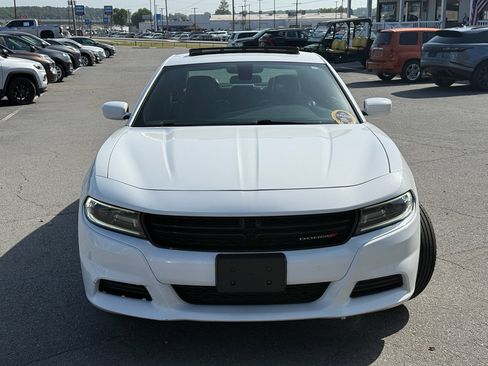 Used 2019 Dodge Charger SXT w/ Leather Interior Group RWD image 2