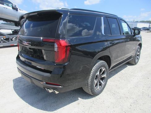 New 2026 GMC Yukon AT4 Ultimate AWD/4WD image 4