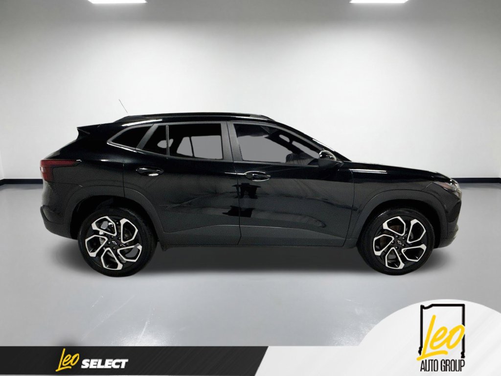 Used 2024 Chevrolet Trax RS w/ Driver Confidence Package FWD image 6